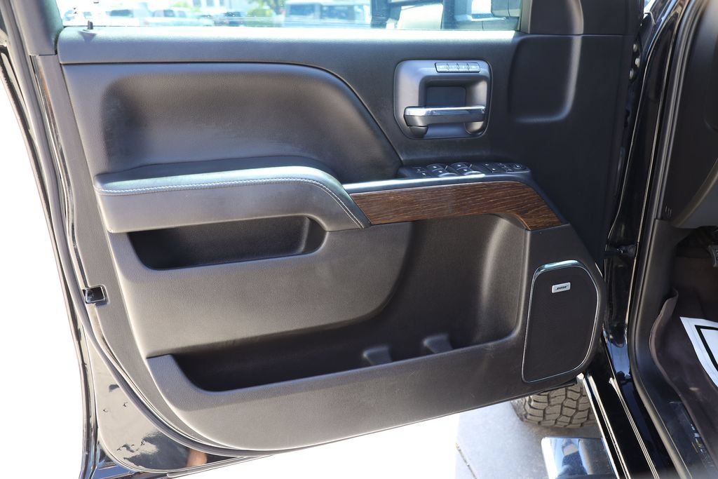 Used 2018 ONYX BLACK GMC Denali image 10