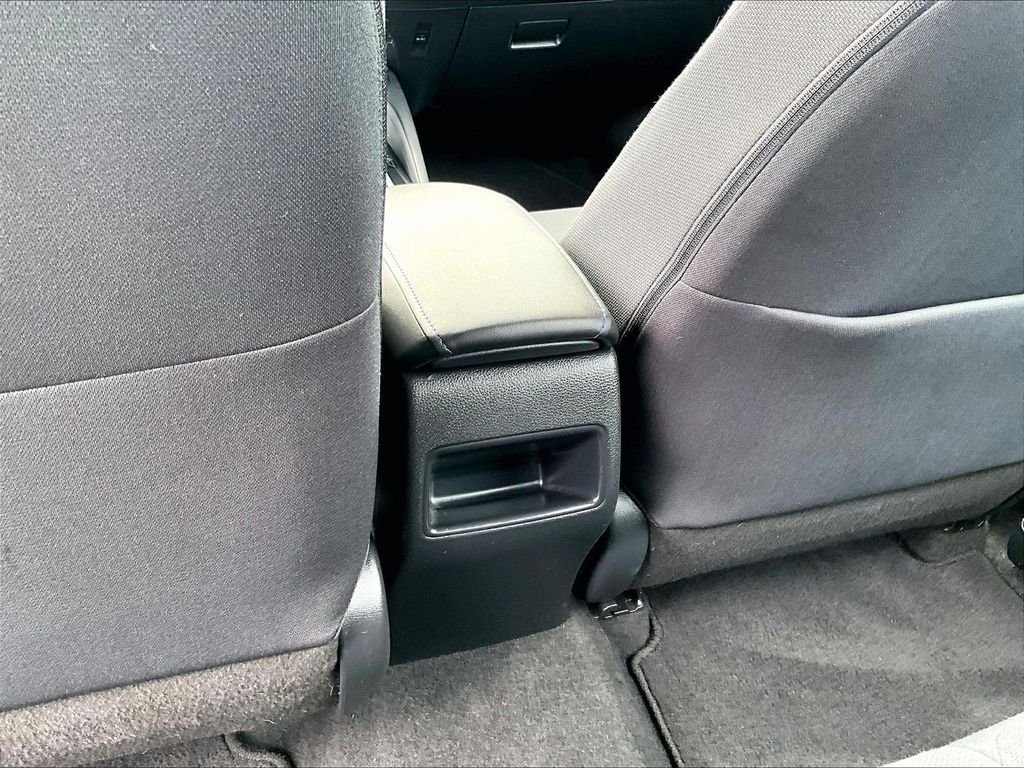 Used 2020 White Toyota SE image 28