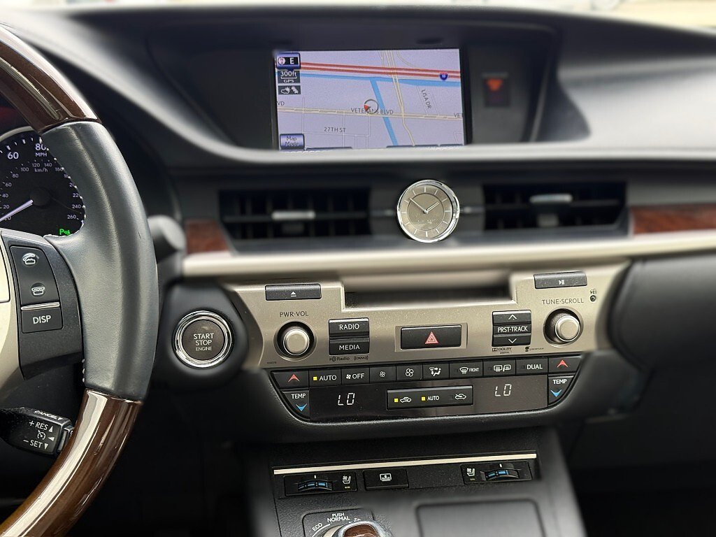 Used 2013 Obsidian Lexus Base image 11