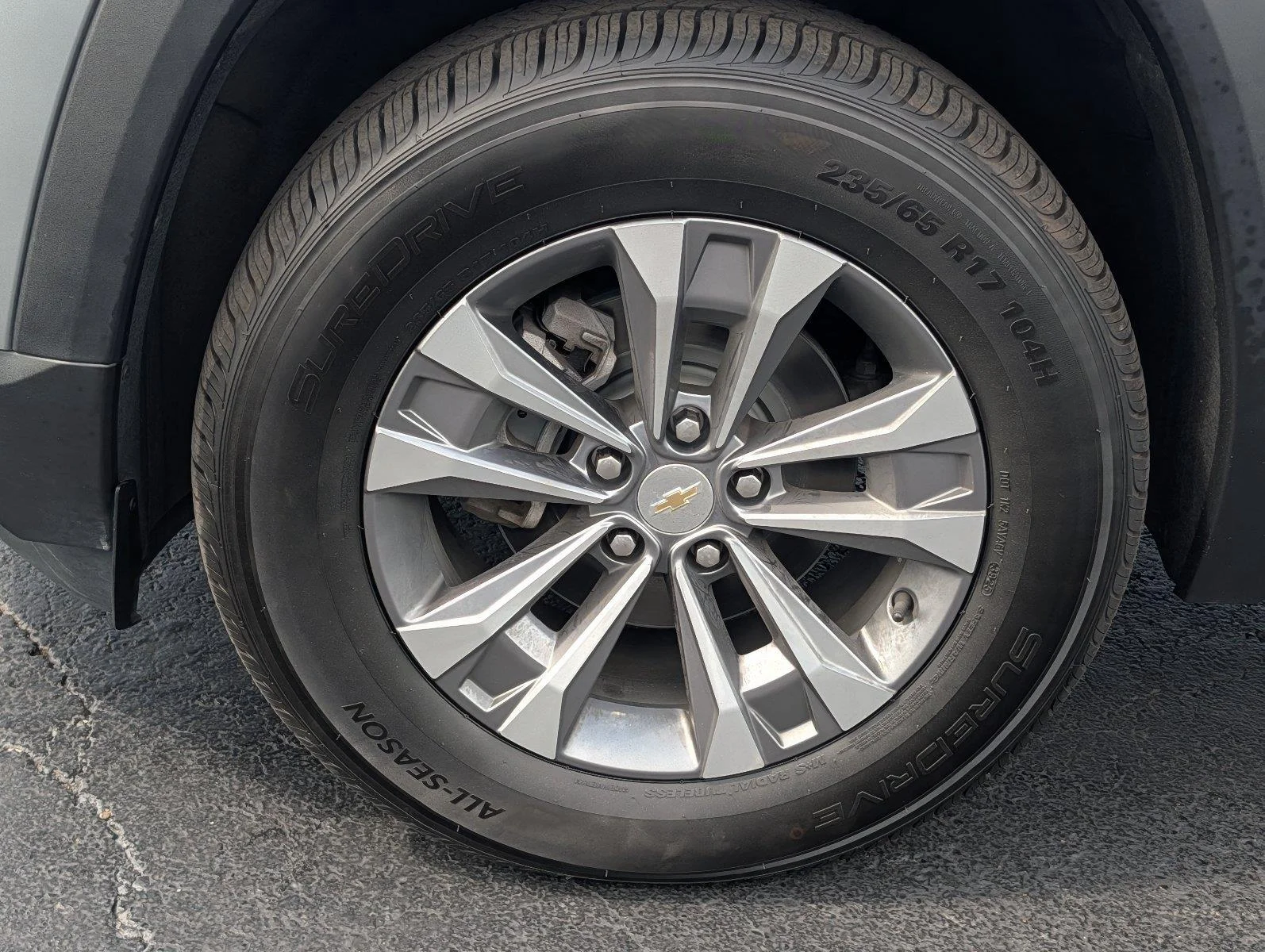 Used 2025 Sterling Gray Metallic Chevrolet LT image 9
