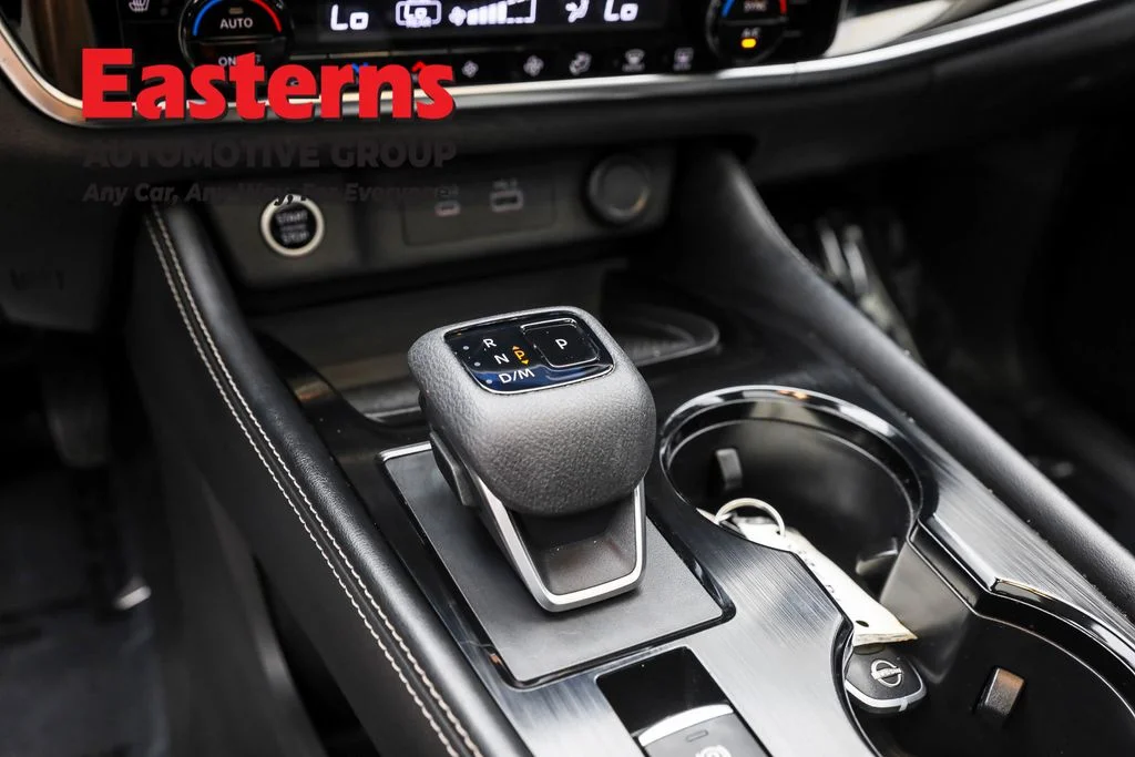 Used 2023 White Nissan SL image 13