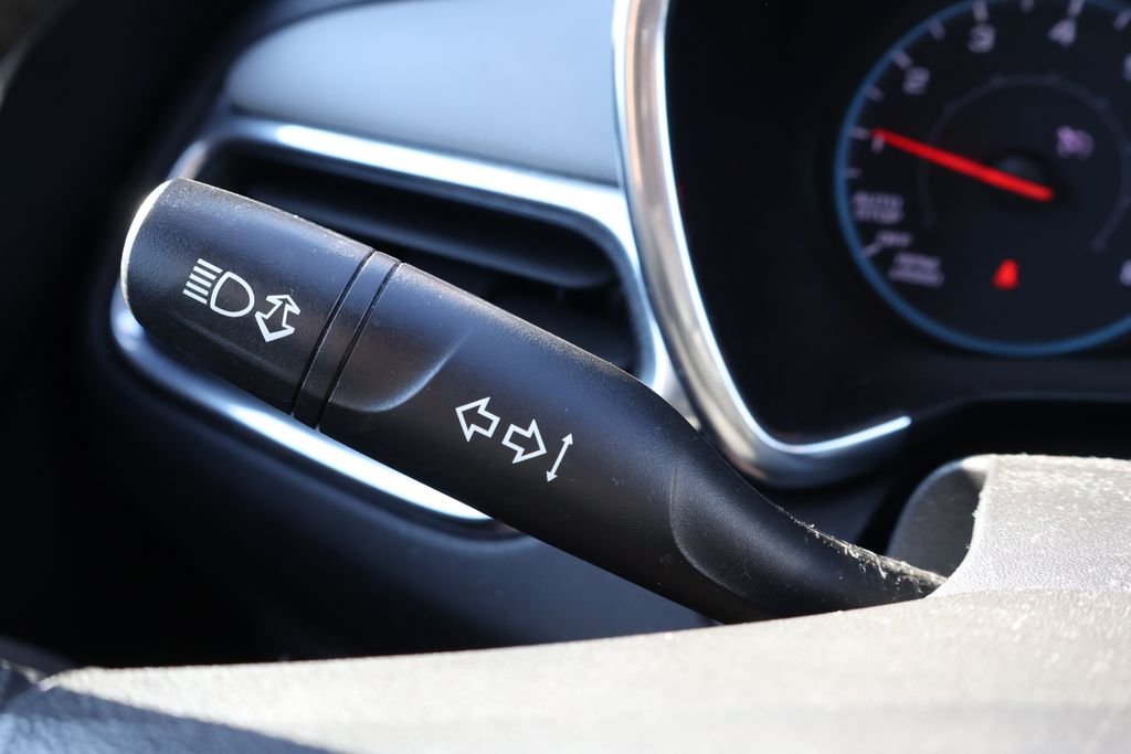 Used 2019 SUMMIT WHITE Chevrolet LS image 20