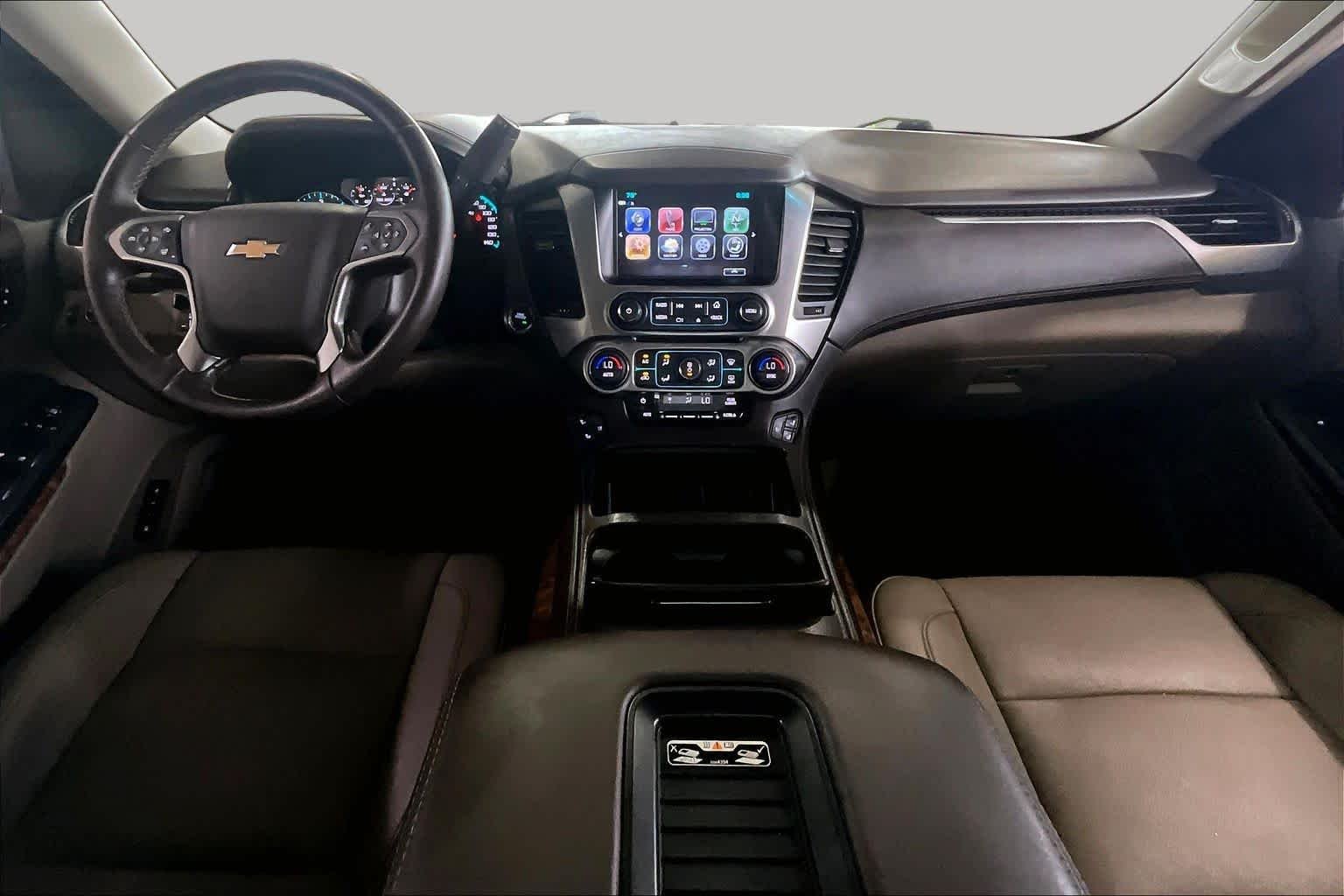 Used 2017 Iridescent Pearl Tricoat Chevrolet Premier image 16