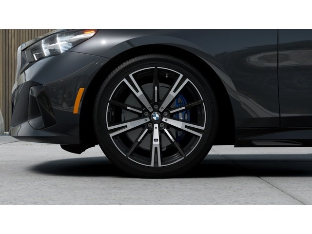 New 2027 Dark Graphite Metallic BMW 530i image 7