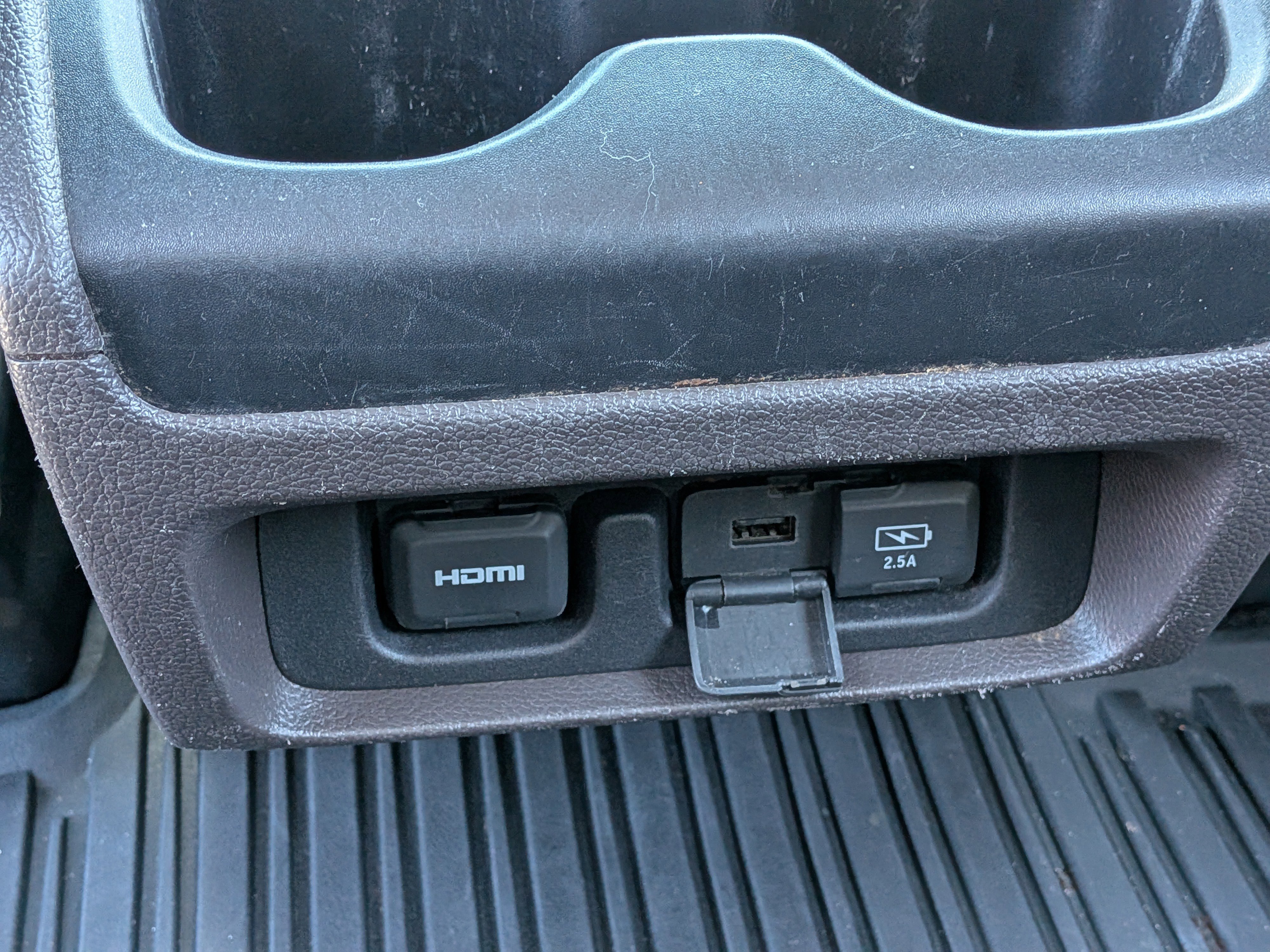 Used 2019 Lunar Silver Metallic Honda Touring image 18