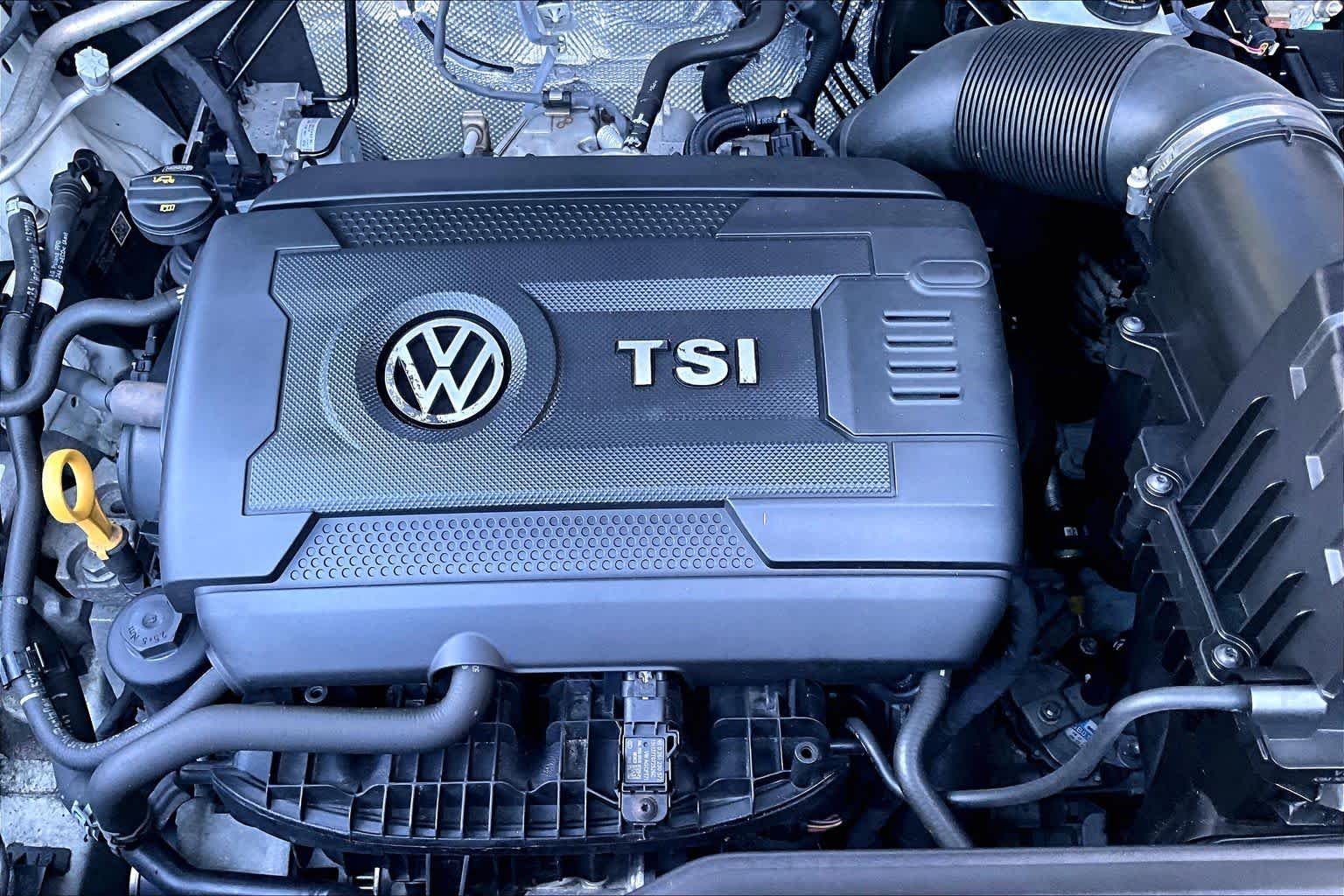 Used 2020 Pure White Volkswagen 2.0T SEL image 33