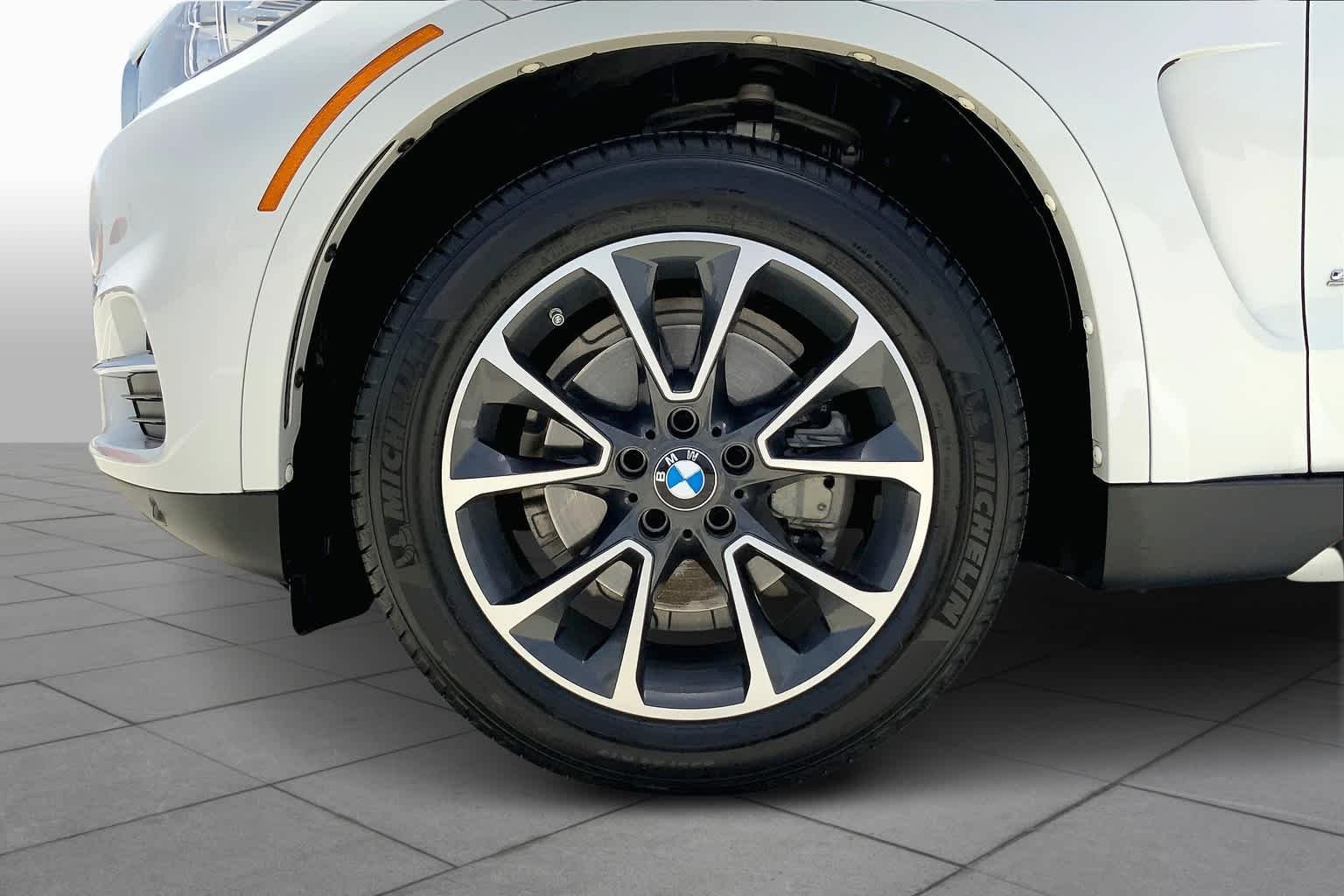 Used 2018 WHITE BMW sDrive35i image 10