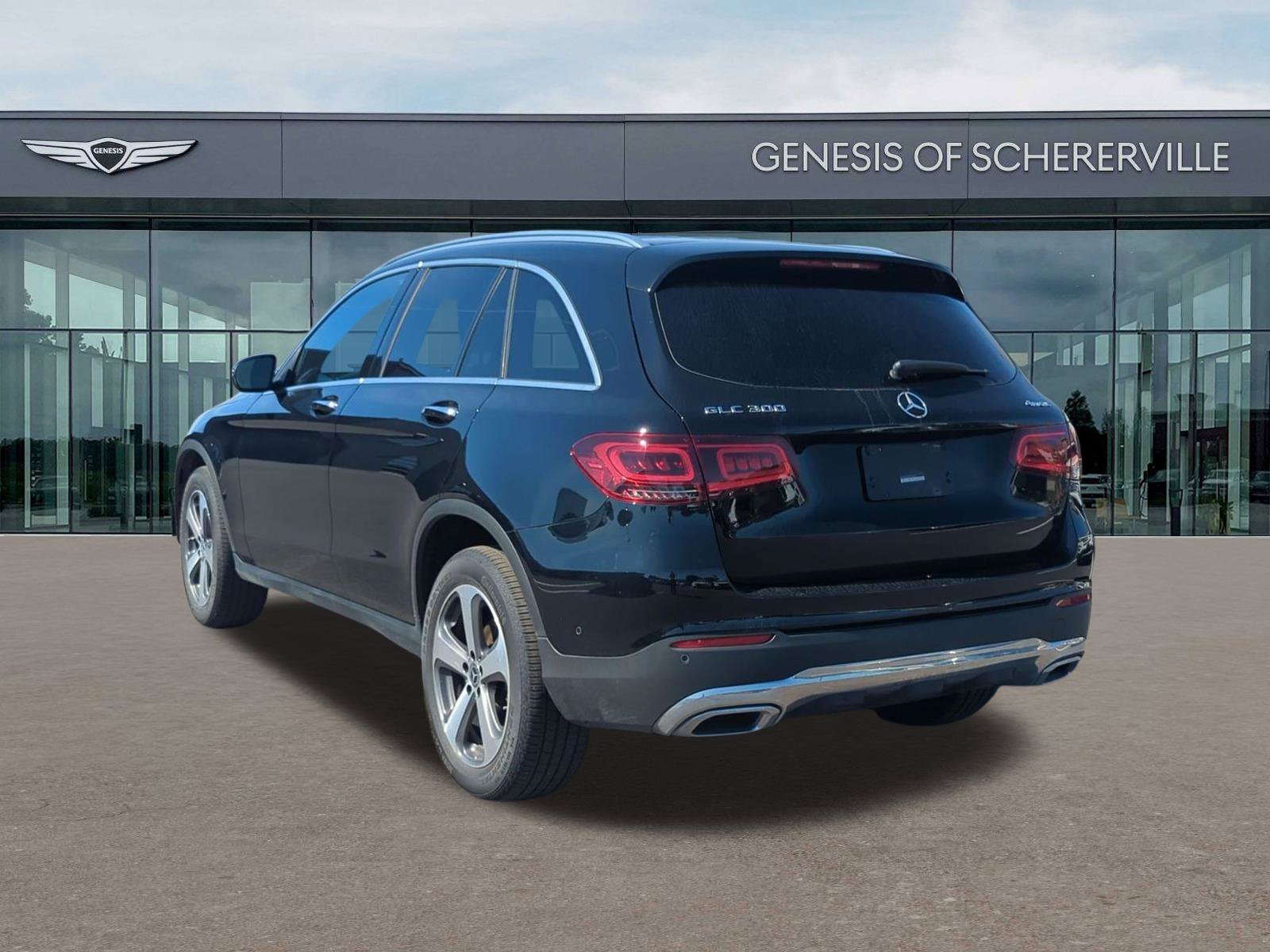 Used 2022 Black Mercedes-Benz GLC 300 image 5