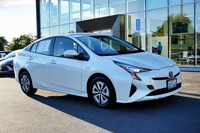 2016 TOYOTA PRIUS THREE
