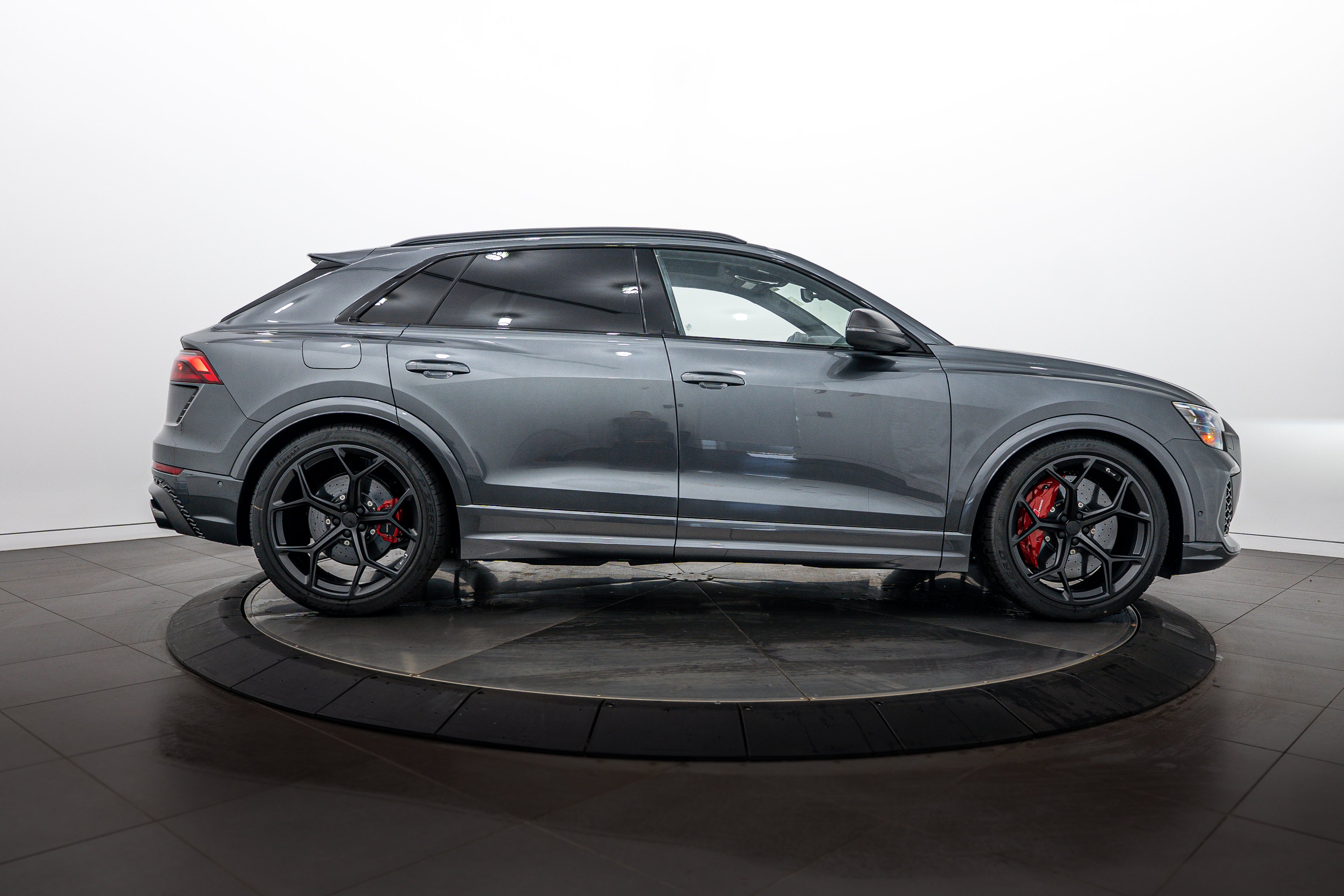 New 2026 Daytona Gray Audi performance image 3