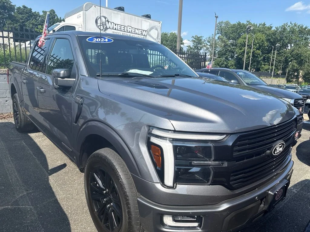 Used 2024 Gray Ford Platinum image 4