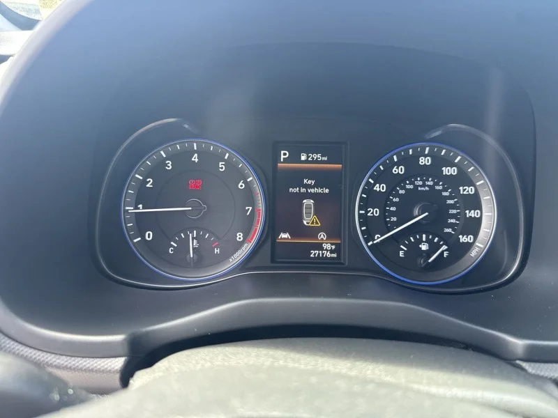 Used 2022 Gray Hyundai SE image 23