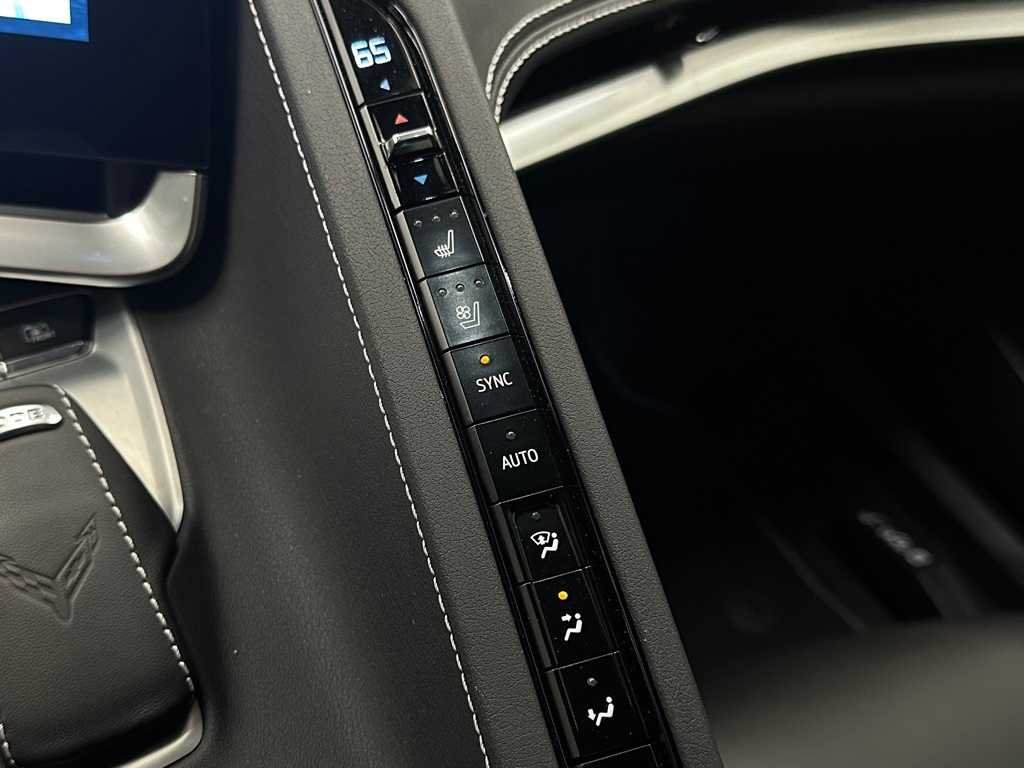 2025 Chevrolet Corvette 2LT - Photo 24