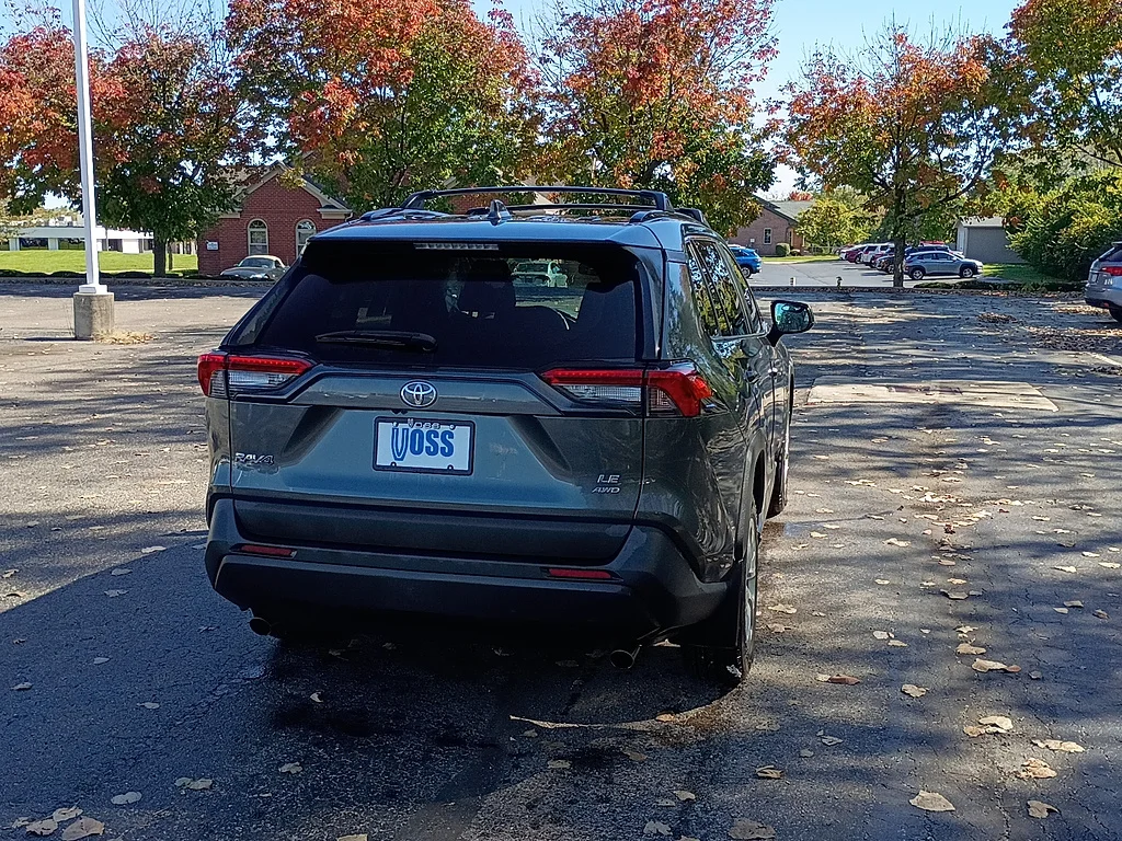 Used 2020 Magnetic Gray Metallic Toyota LE image 3
