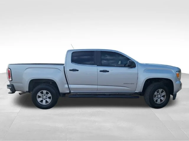 Used 2016 Silver GMC Base image 8