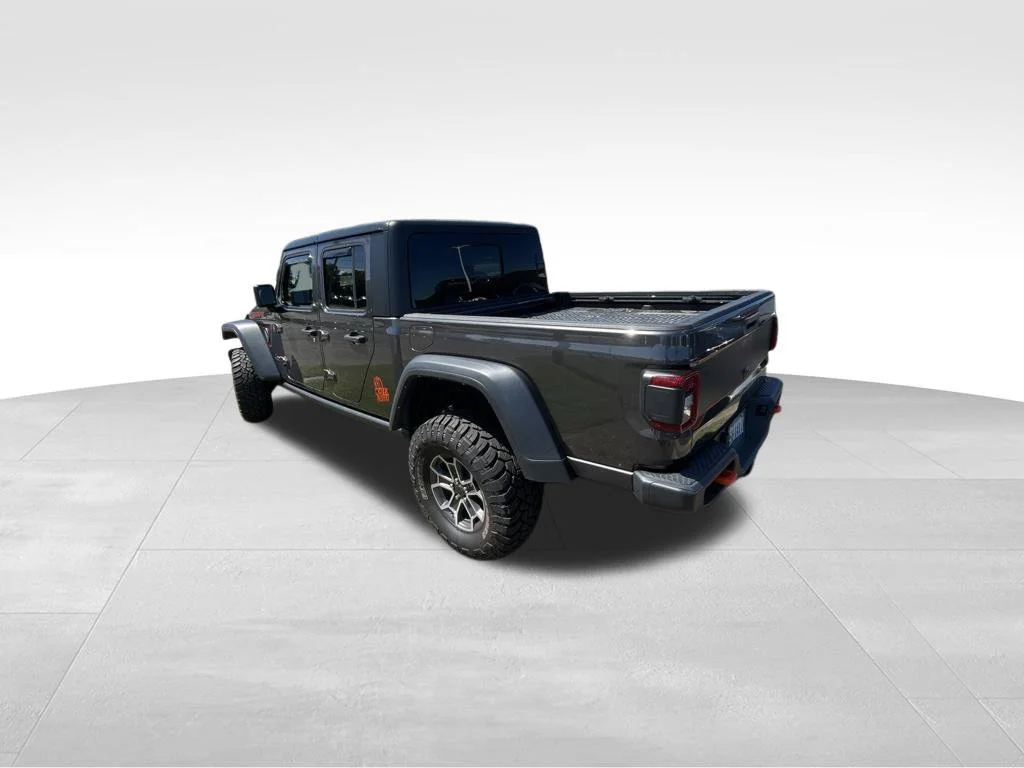Used 2024 Gray Jeep Mojave image 11