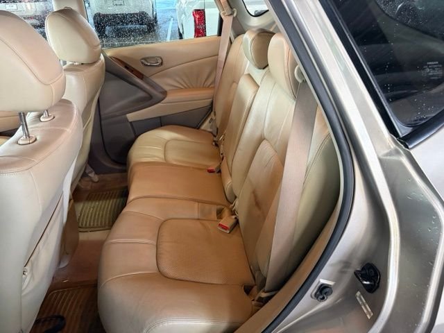 Used 2009 Beige Nissan LE image 21