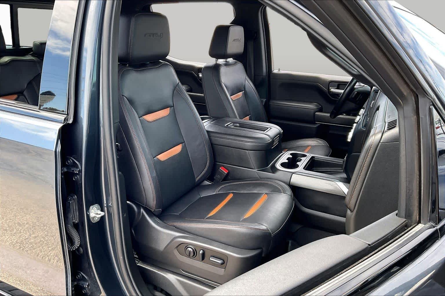 Used 2022 Dark Sky Metallic GMC AT4 image 8