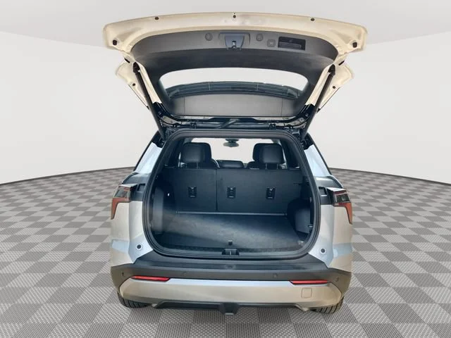 2027 Chevrolet Equinox LT - Photo 33