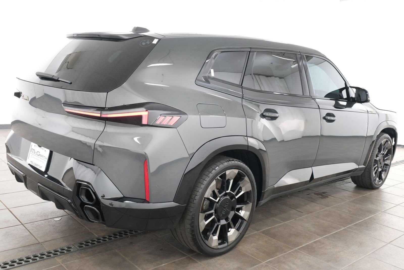 Used 2023 Dravit Gray Metallic BMW Base image 6