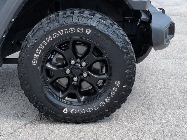 Certified Used 2022 Black Clearcoat Jeep Unlimited Willys image 11