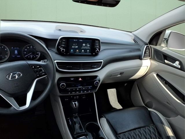 Used 2019 Silver Hyundai Sport image 14