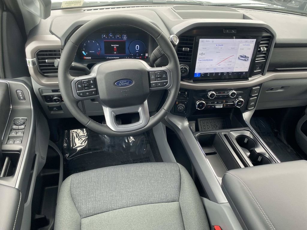 New 2026 Oxford White Ford XLT image 10