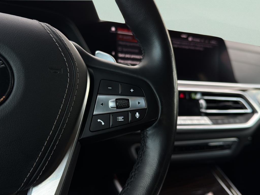 Used 2019 Arctic Gray Metallic BMW xDrive40i image 16