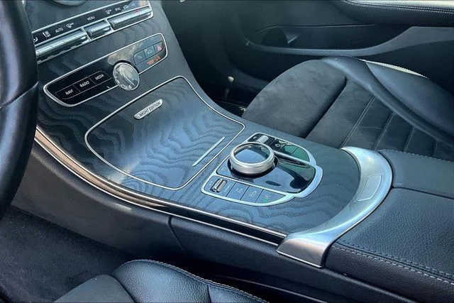 Used 2021  Mercedes-Benz C 300 image 18
