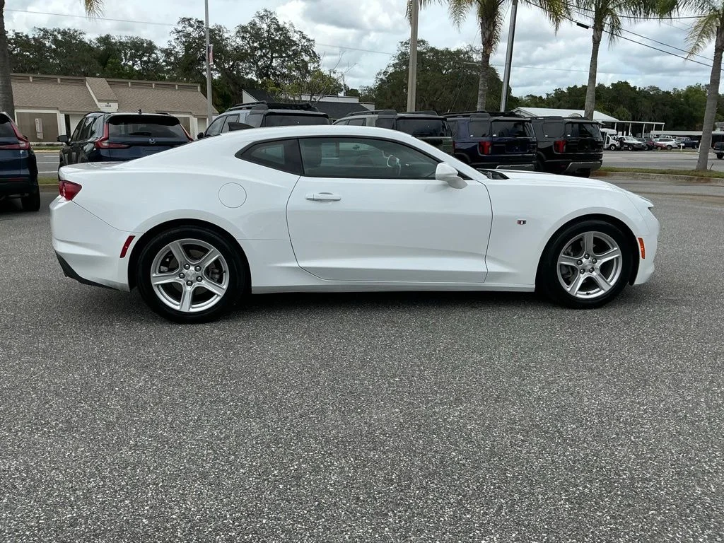 Used 2023 White Chevrolet 1LT image 14