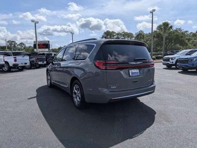Used 2023 Gray Chrysler Limited image 5