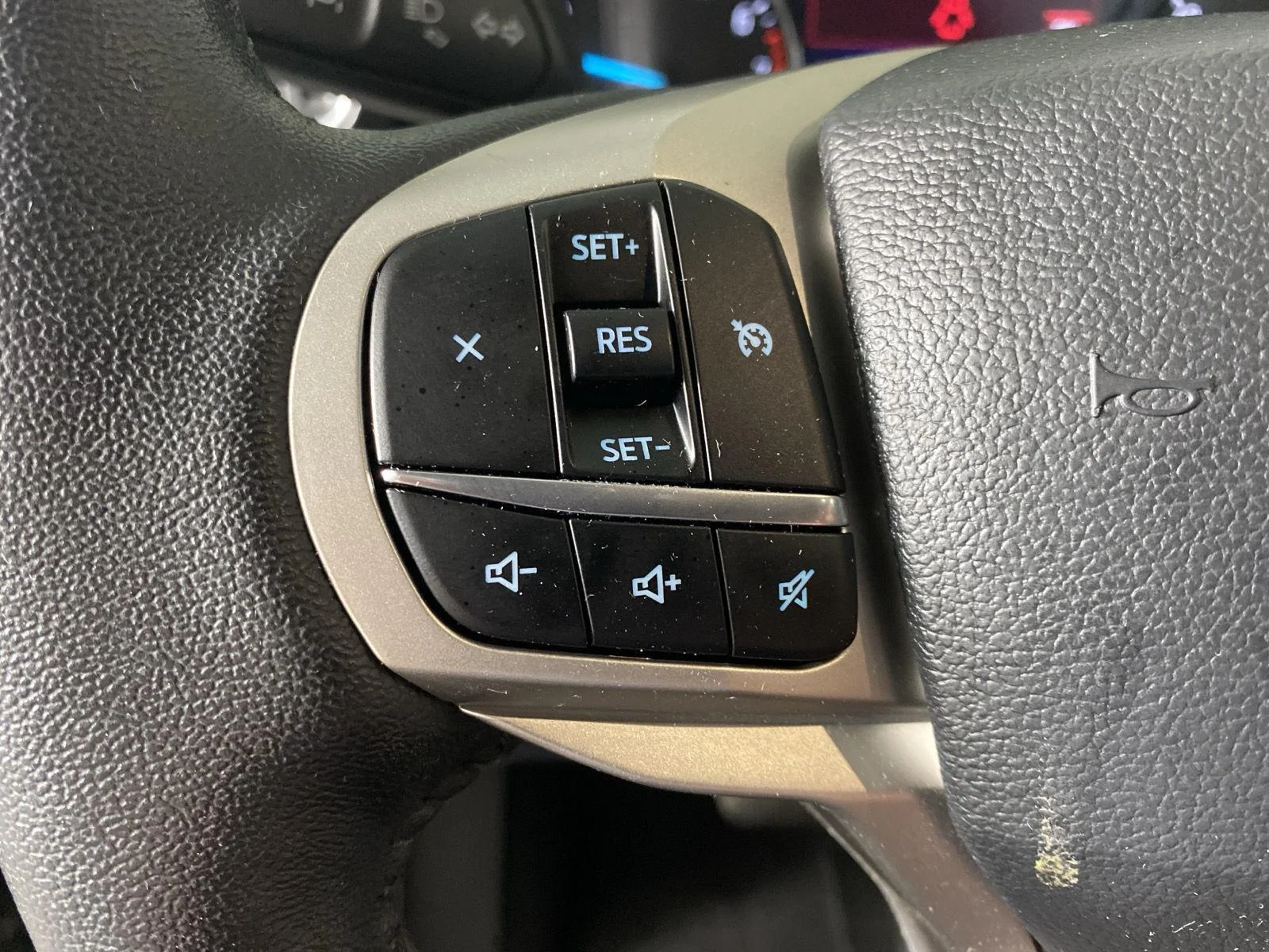 Used 2023 Forged Green Ford XLT image 22
