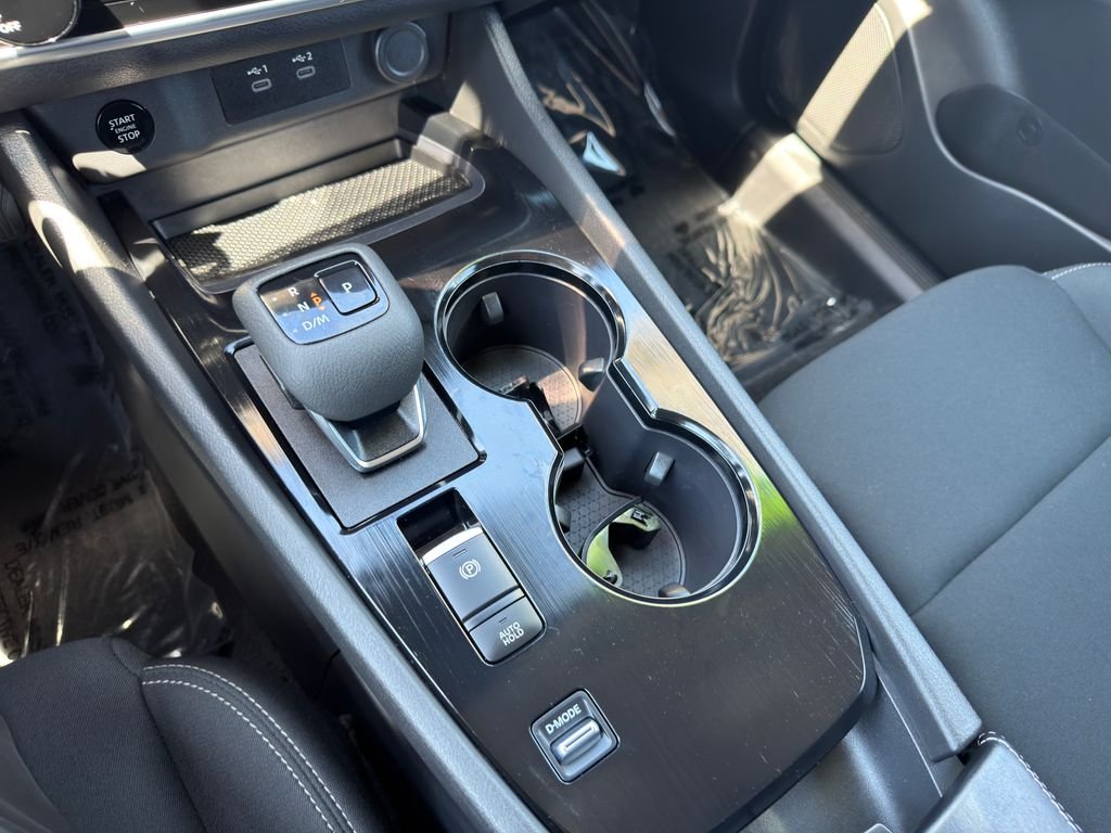 Used 2024 Silver Nissan S image 28