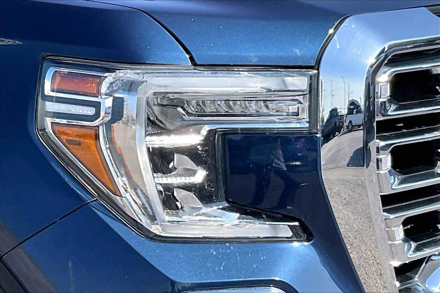 Used 2019 Pacific Blue Metallic GMC SLT image 24