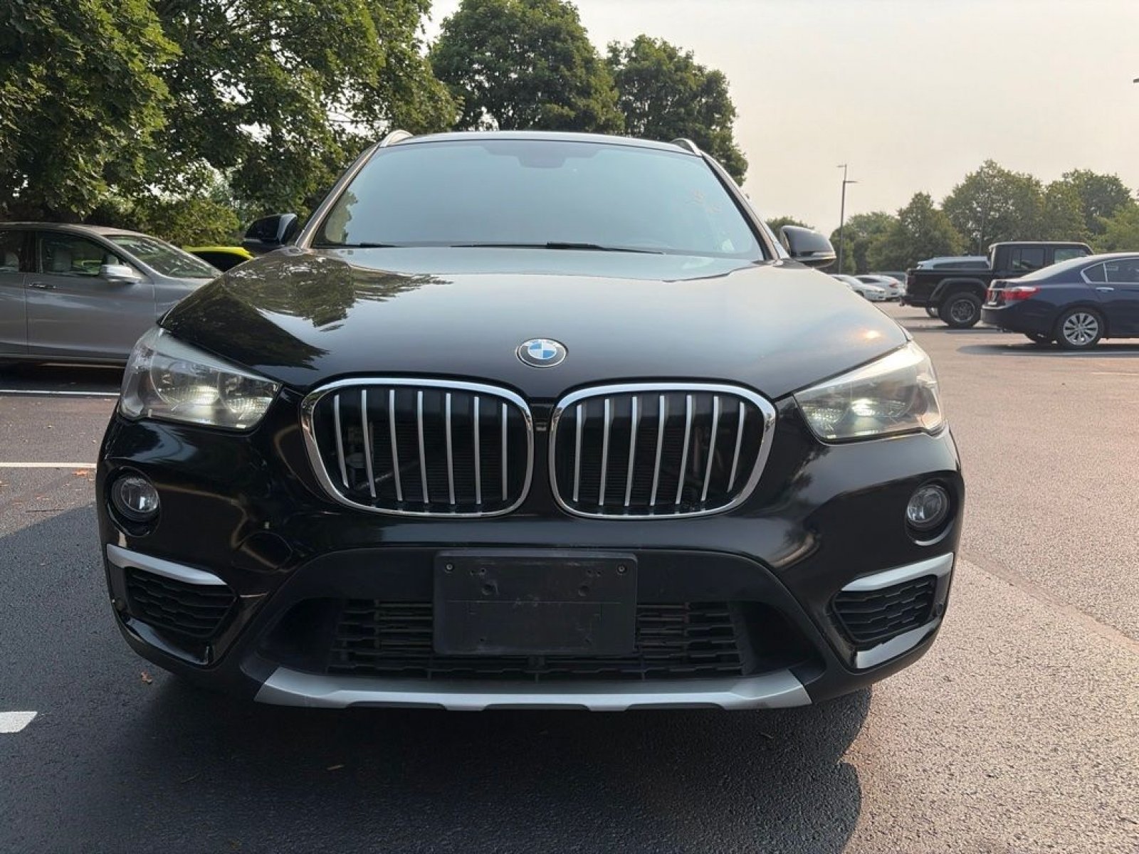 Used 2018 Jet Black BMW xDrive28i image 3
