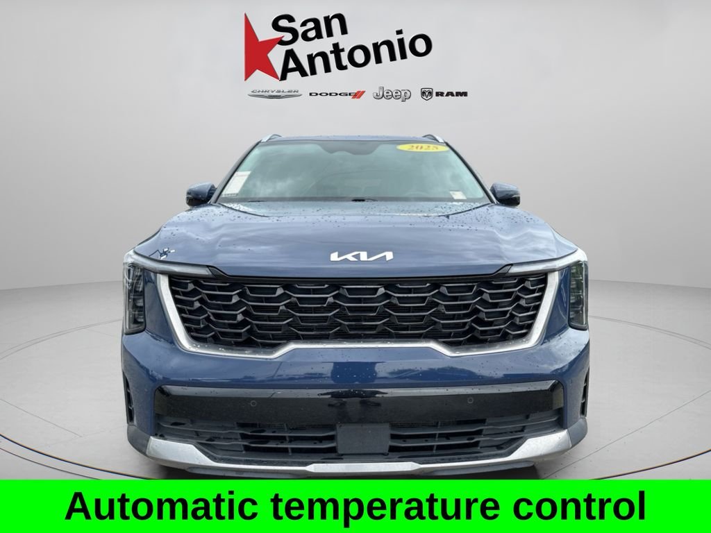 Used 2025 Black Kia S image 5