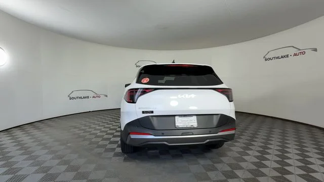 New 2026 Glacial White Pearl Kia EX image 7