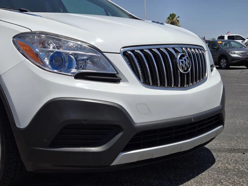 Used 2016 Summit White Buick 4DR FWD image 5