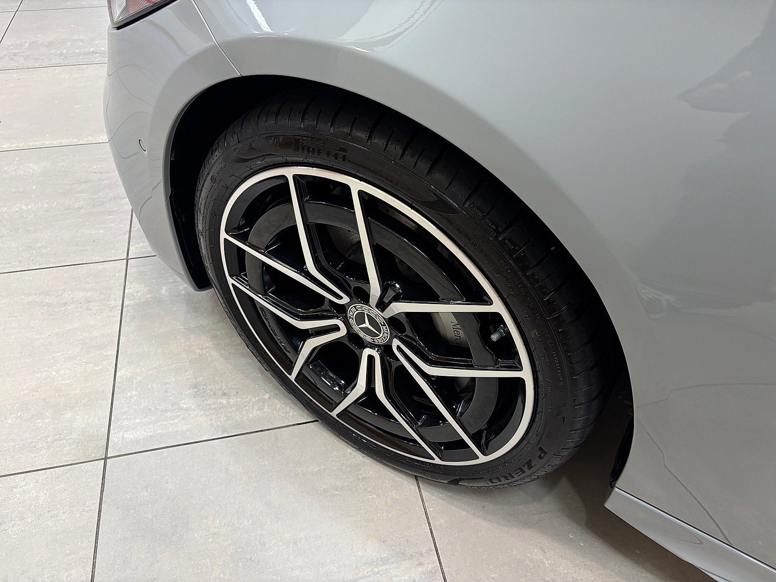 New 2026 MANUFAKTUR Alpine Grey Mercedes-Benz  image 29