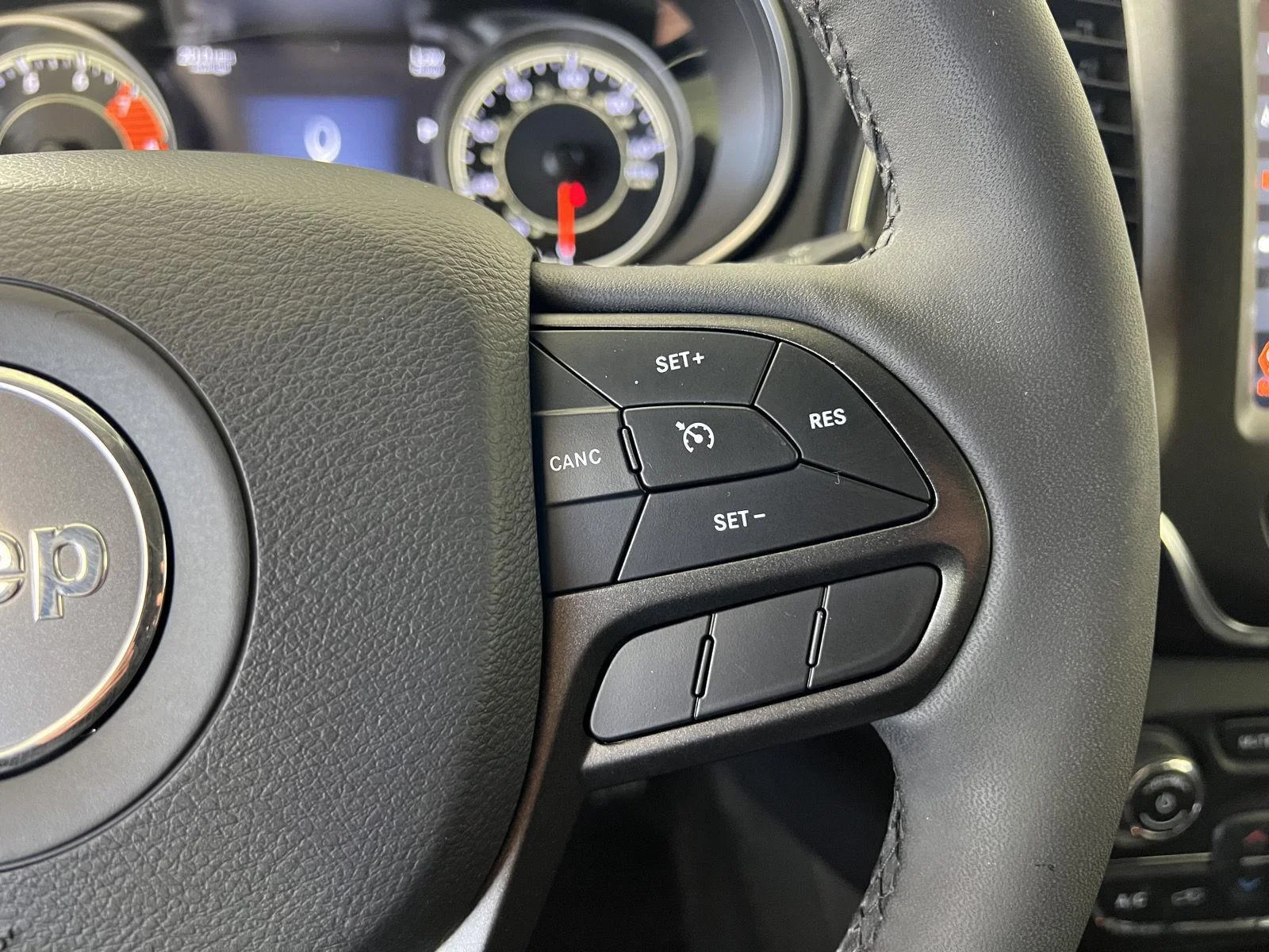 Used 2021 Granite Crystal Metallic Clearcoat Jeep Trailhawk image 16