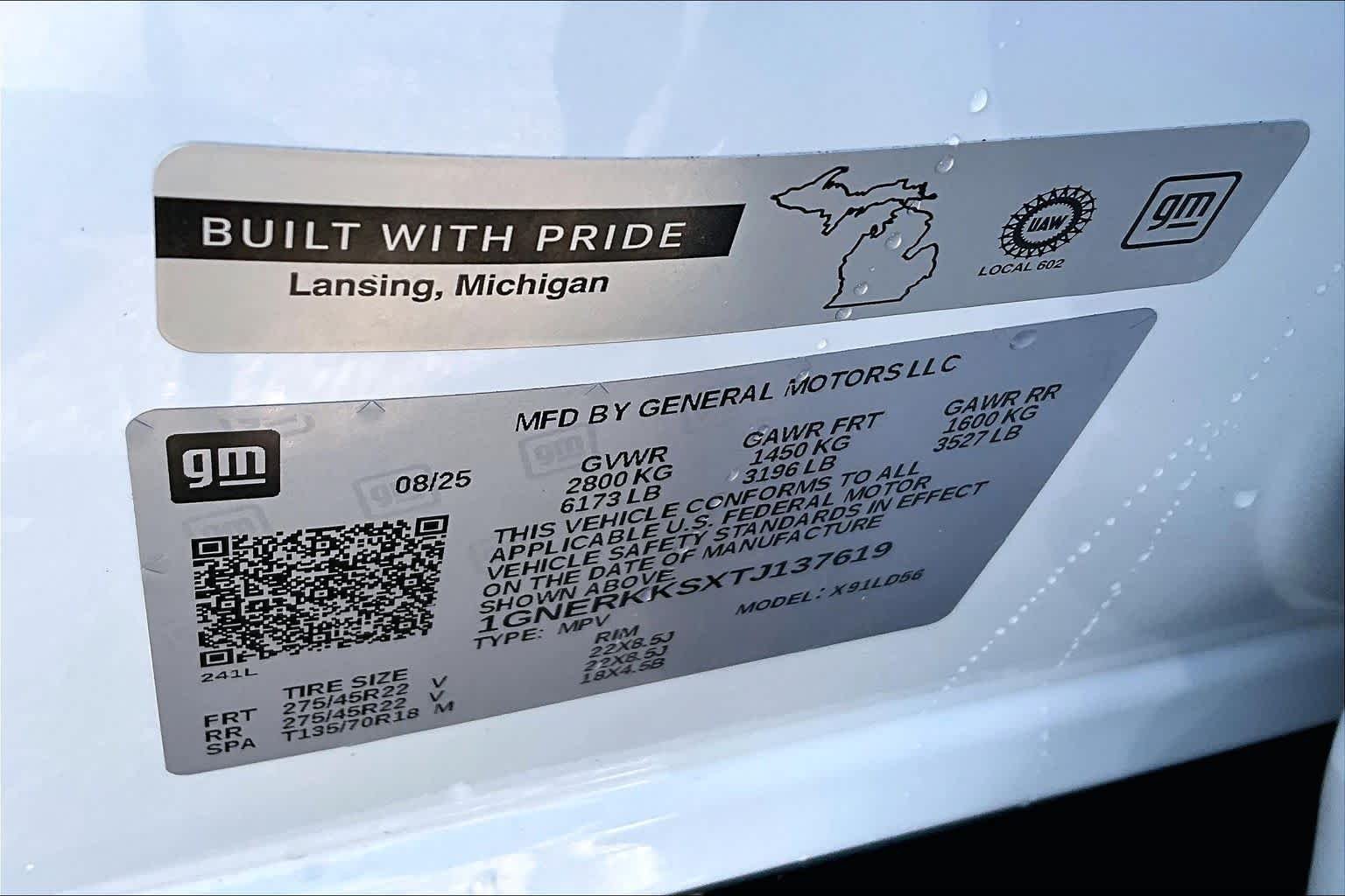 Used 2026 Polar White Tricoat Chevrolet FWD High Country image 35