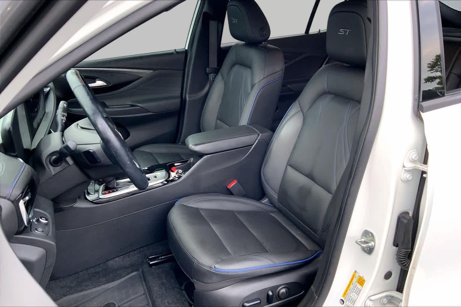 Used 2024 Summit White Buick Sport Touring image 7