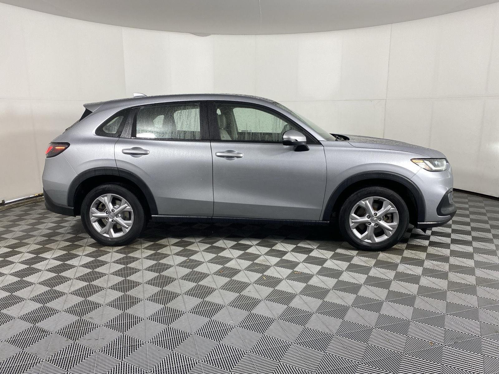 2023 Honda HR-V LX - Photo 9