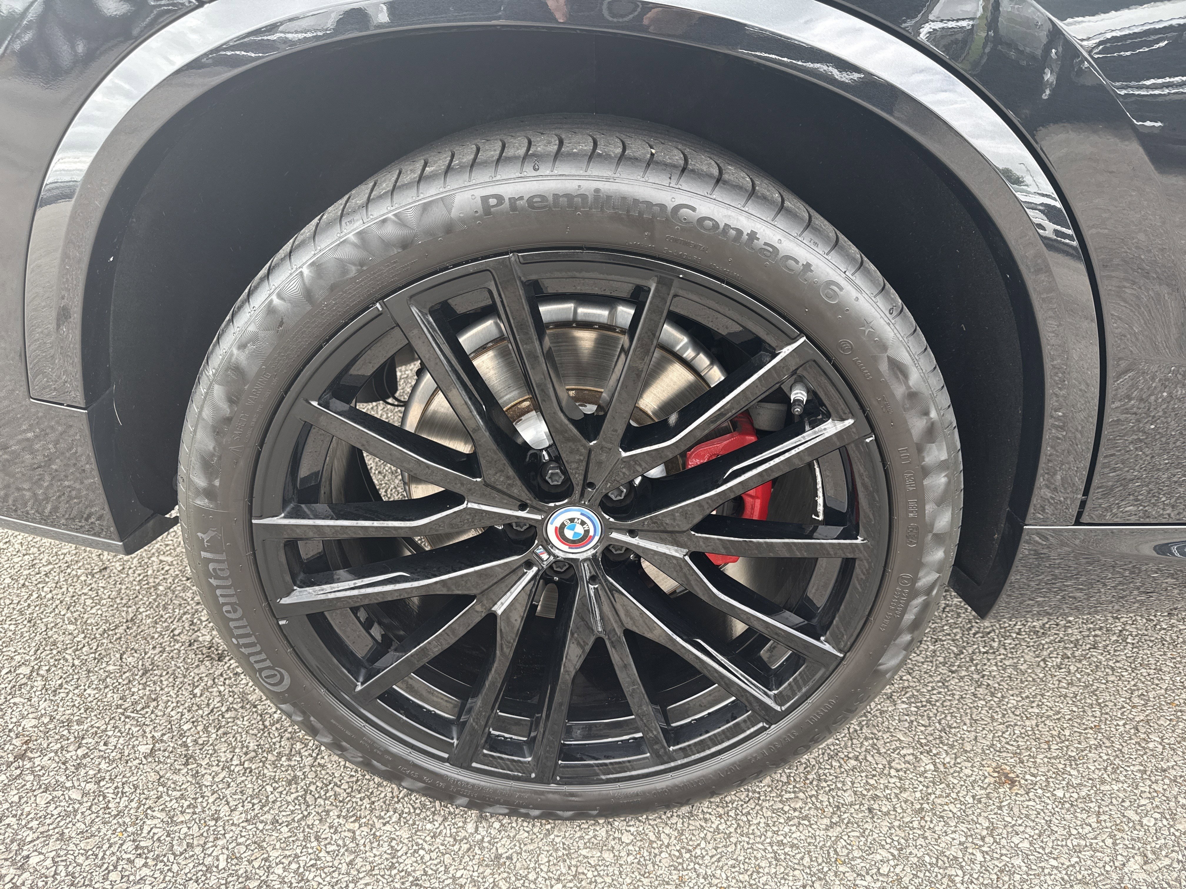 Used 2023 Black Sapphire Metallic BMW M50i image 19