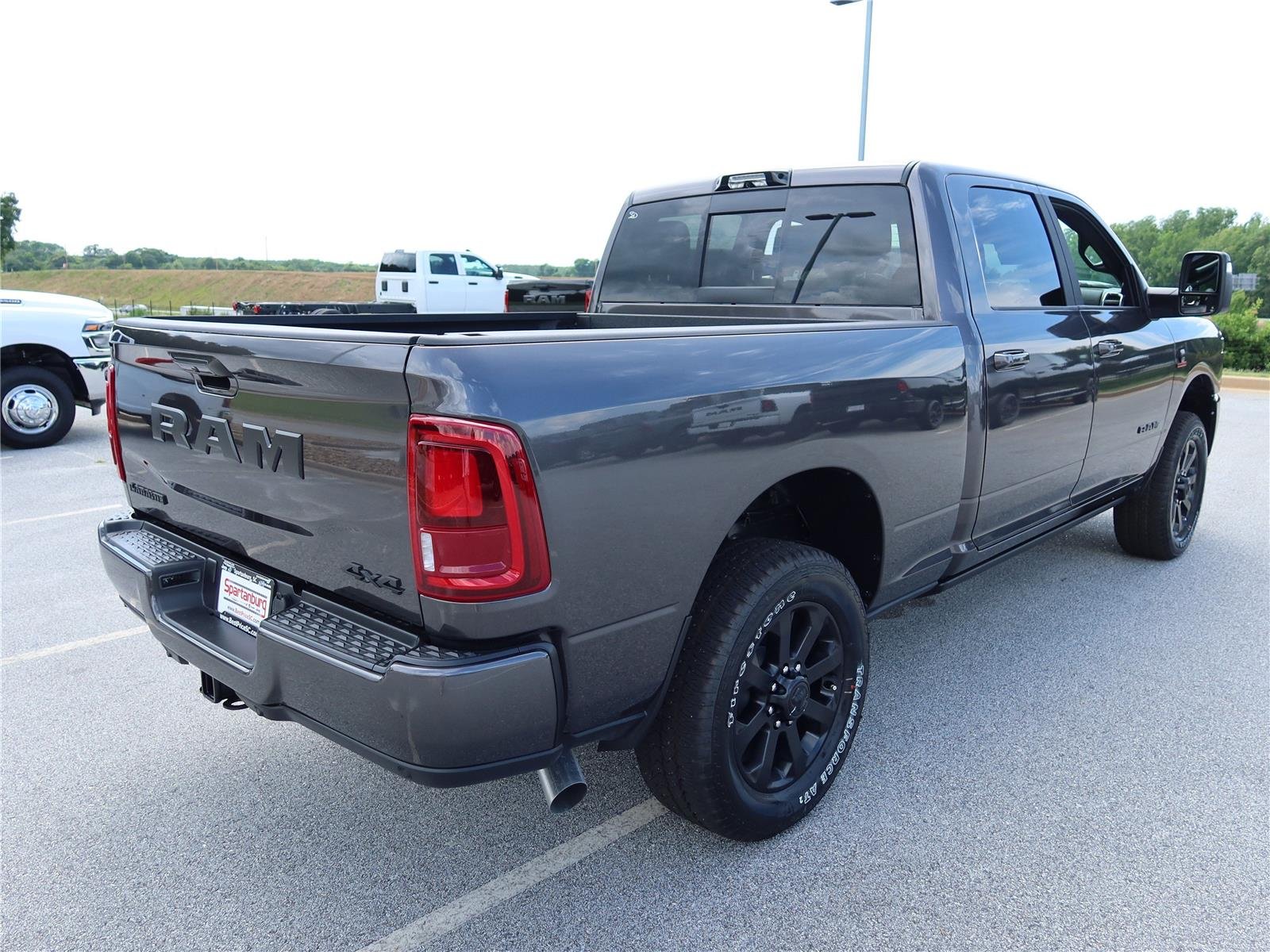 New 2026 Granite Crystal Metallic Clear-Coat Exterior Paint RAM Laramie image 7