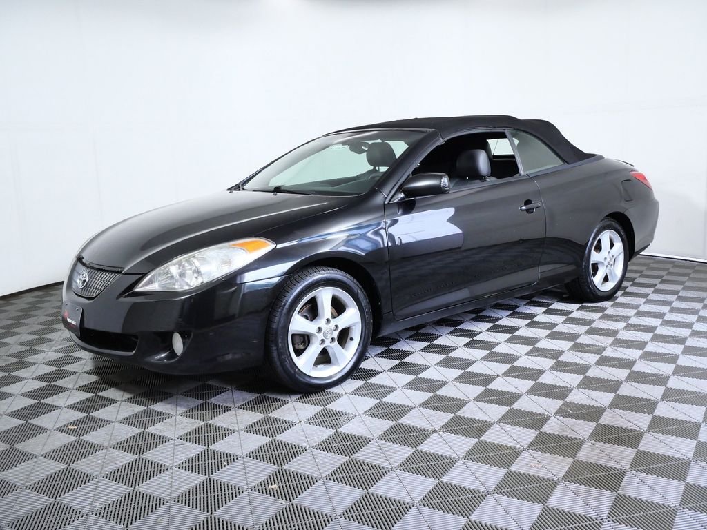 Used 2004 Black Toyota SLE image 5
