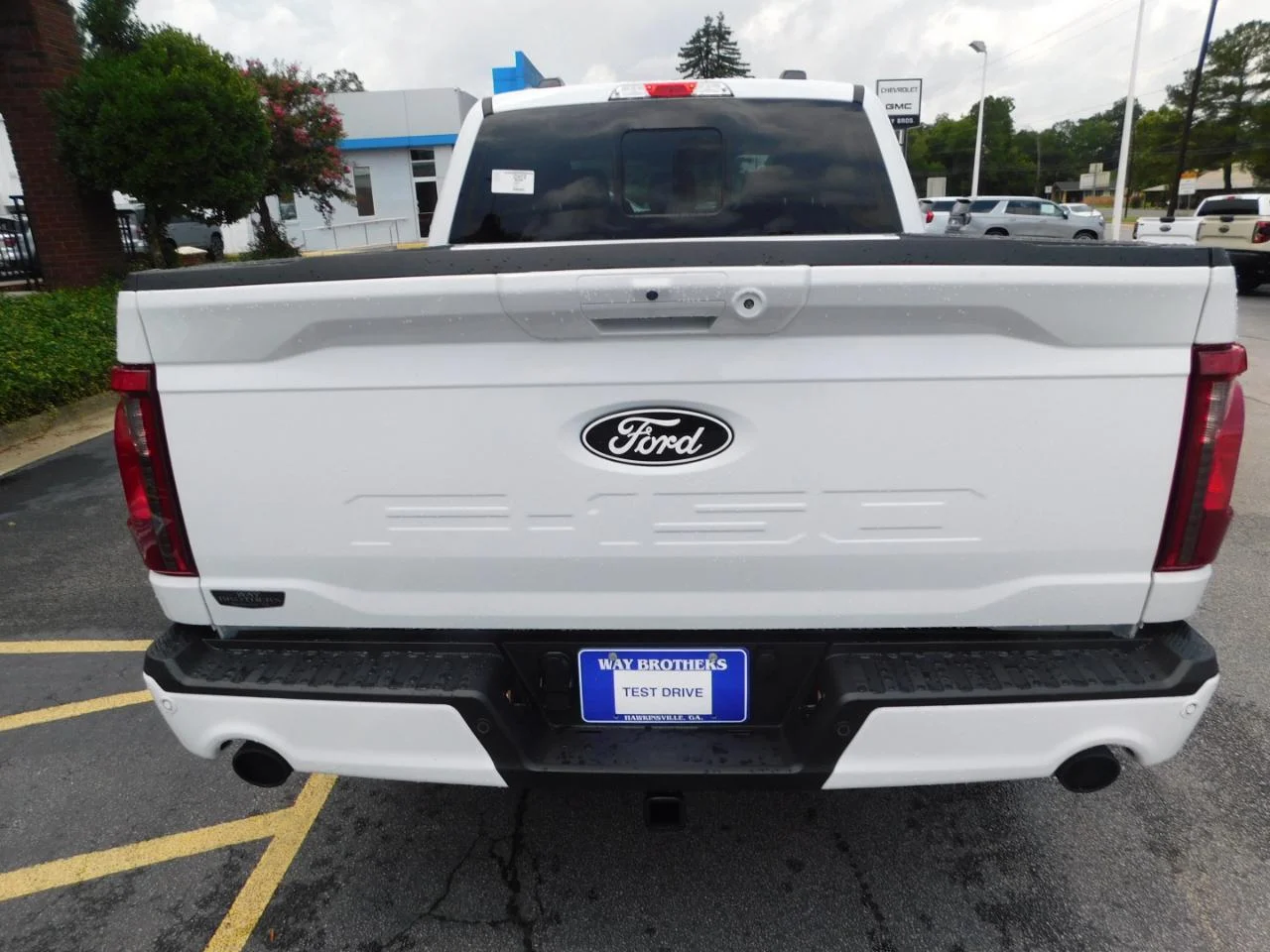 New 2026 Oxford White Ford XLT image 7