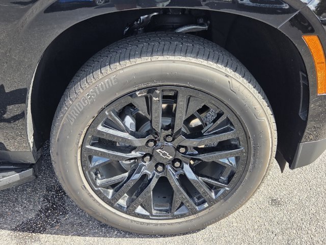 New 2027 Summit White Chevrolet LT image 8