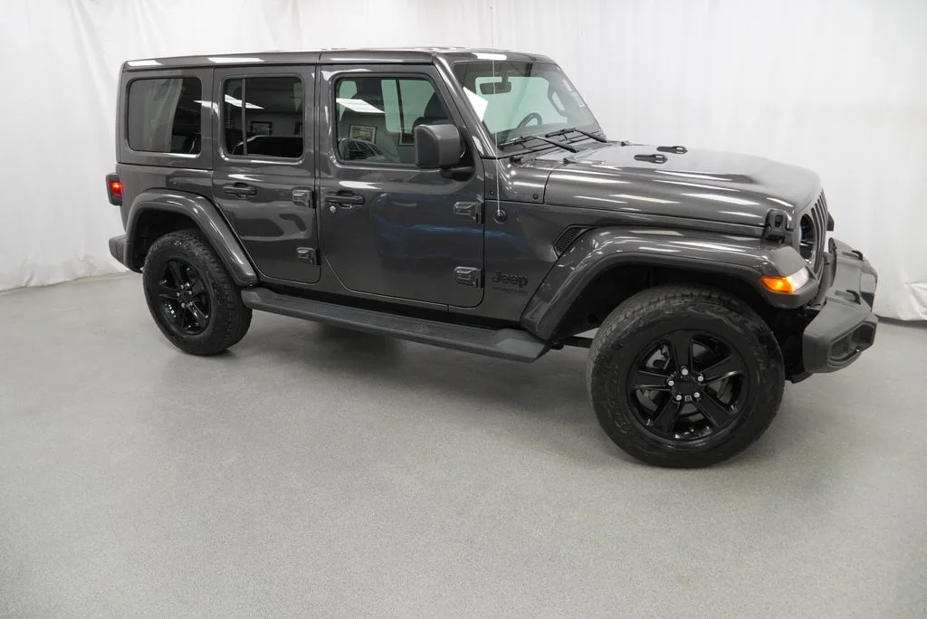 Used 2021 Gray Jeep Unlimited Sahara Altitude image 9