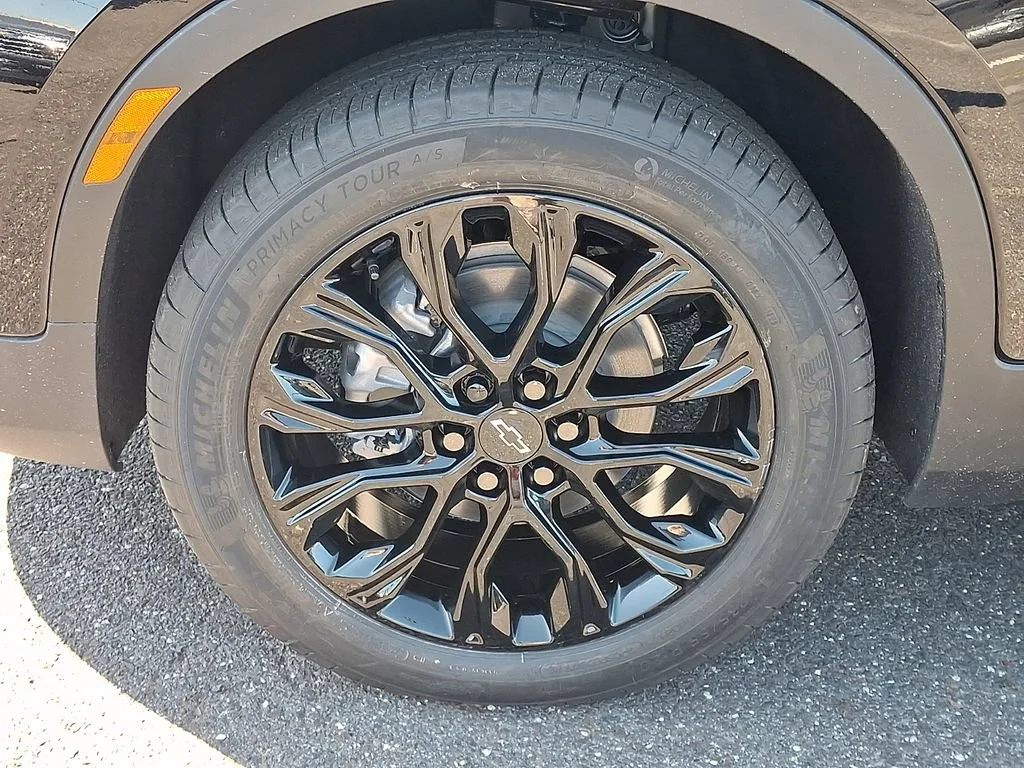New 2026 Black Chevrolet 2LT image 19